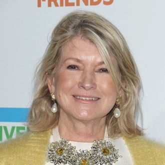 Martha Stewart Calls Huffman’s Jail Jumpsuit ‘Schlumpy’