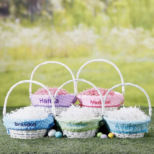 Cesta de Pascua de mimbre personalizada para niños de Lillian Vernon con forro extraíble