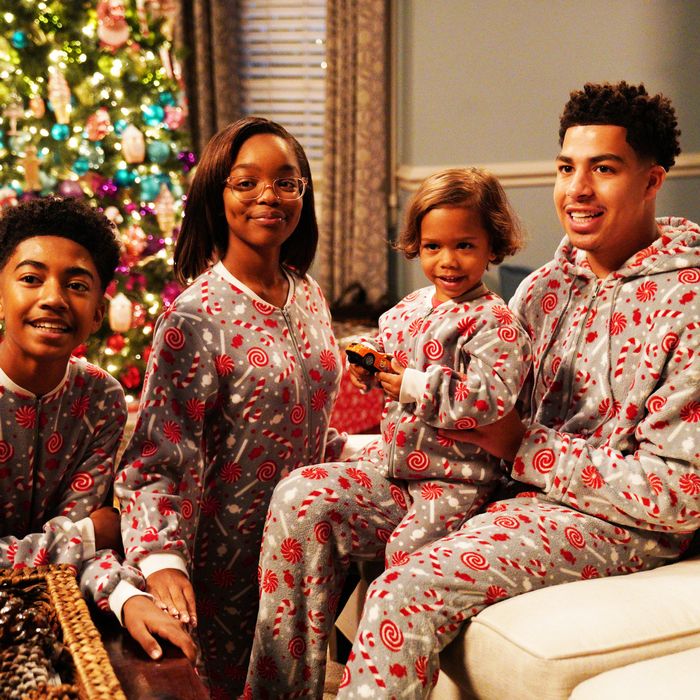 Holiday Party Funny Shirt Ugly Christmas Sweater Christmas Pajamas Matching Family Hoodie SNOWFLAKE WINTER CHRISTMAS Tee