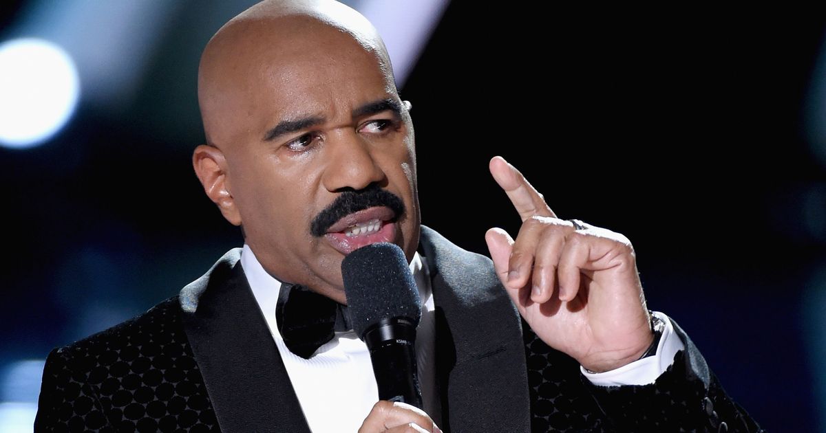 Steve Harvey Offers Help to Warren Beatty After Oscar MixUp