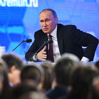 Putin Says He Will Not Expel U.S. Diplomats