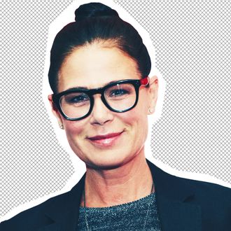 Maura Tierney.