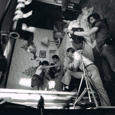 Wes Craven in the rotating bedroom.