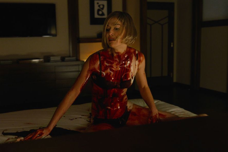 22 Signs You're Watching an Erotic Thriller