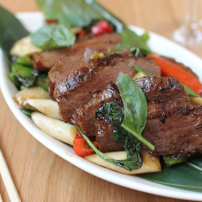 Grilled skirt steak sautéed with asparagus and leeks.