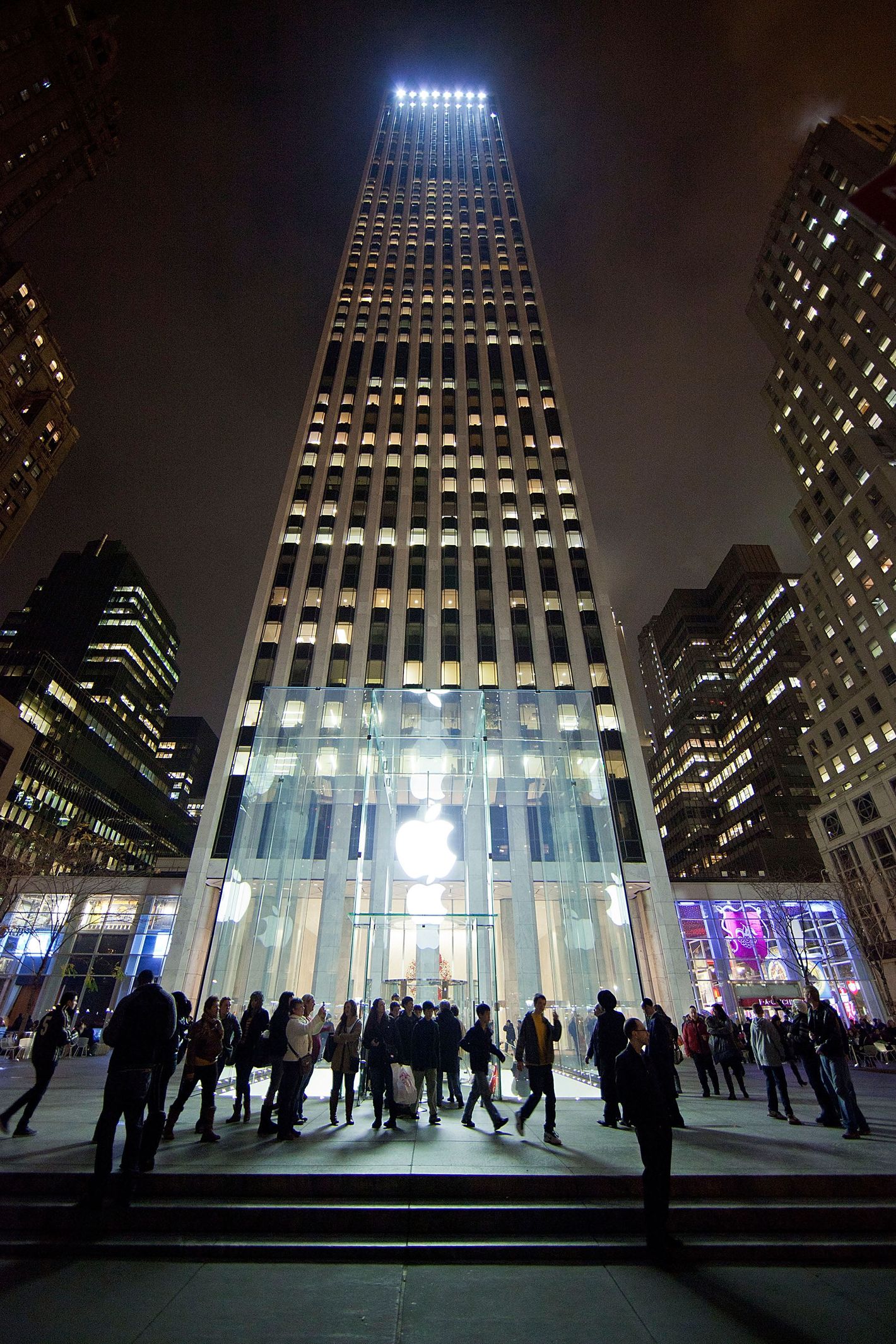 Apple Cube 5th Avenue in New York: all-glass design - seele