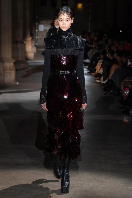 Paris Fashion Week Color Trend: Dark Glamour