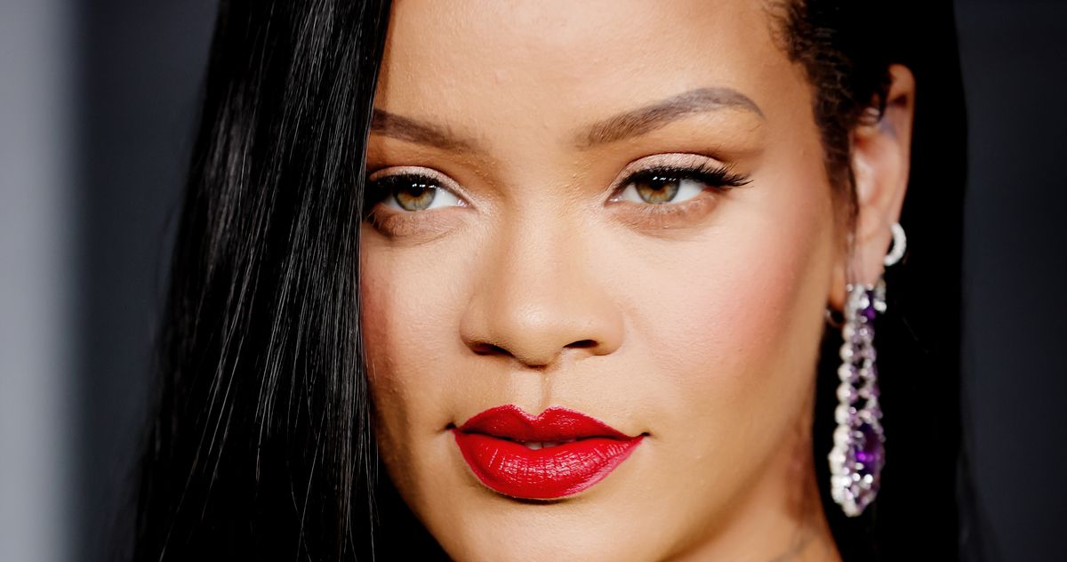 Behold: Rihanna's epic Super Bowl 2023 beauty look