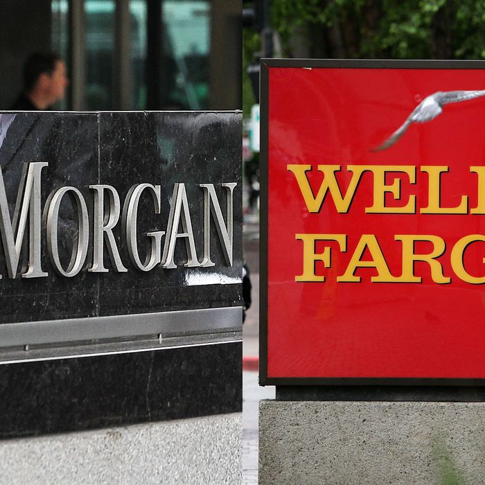 JPMorgan Chase & Wells Fargo signs