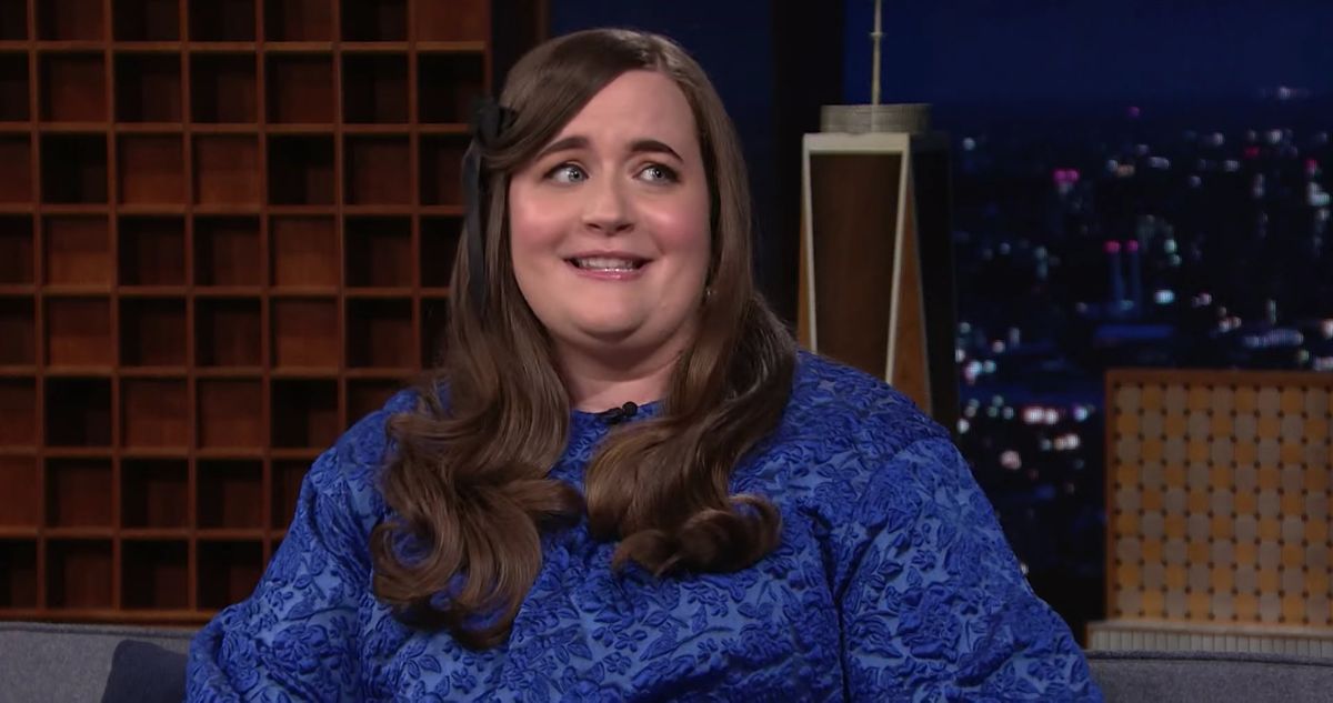 艾迪布萊恩特 (Aidy Bryant) 回憶起排練電動滑梯時的“原始的、噩夢般的恐慌”尖銳