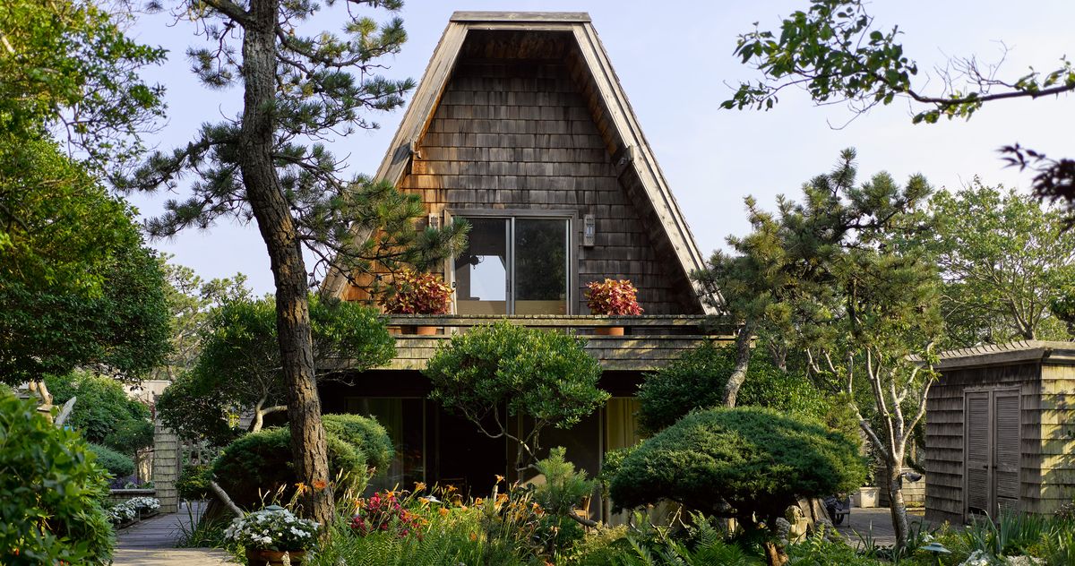 Tour a Garden in the Fire Island Pines