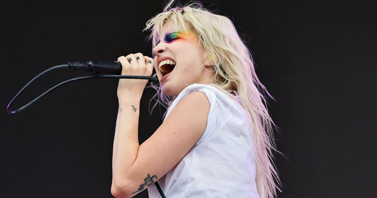 Paramore's Hayley Williams Solo Debut 'Simmer' Song Review