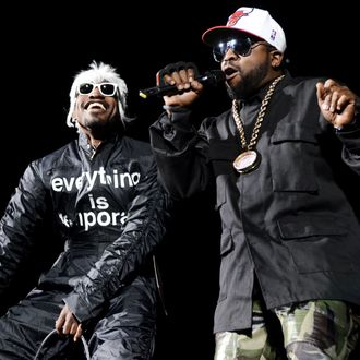 GEORGE, WA - MAY 23: Andre 3000 (L) and Big Boi of Outkast perform during the Sasquatch! Music Festival at the Gorge Amphitheater on May 24, 2014 in George, Washington. (Photo by Tim Mosenfelder/Getty Images)