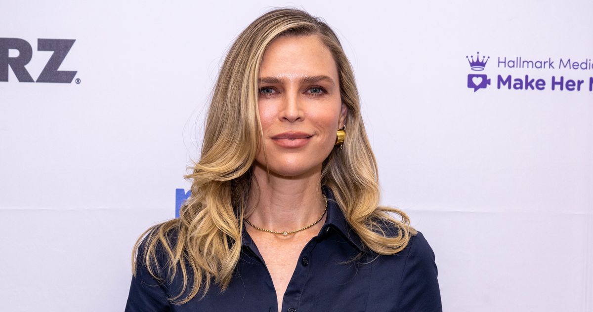 Sara Foster discussing Jeff Bezos's wedding