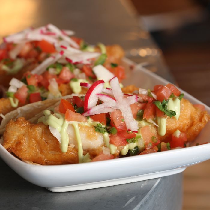 https://pyxis.nymag.com/v1/imgs/254/a27/e881a446b20c4770c0c0648e4b3adbec8a-12-bar-bruno-fish-tacos.jpg