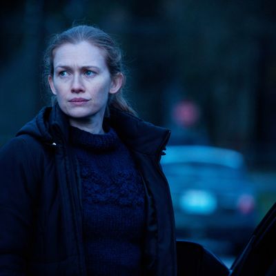 Sarah Linden (Mireille Enos) - The Killing - Season 2, Episode 1 - Photo credit: Carole Segal/AMC