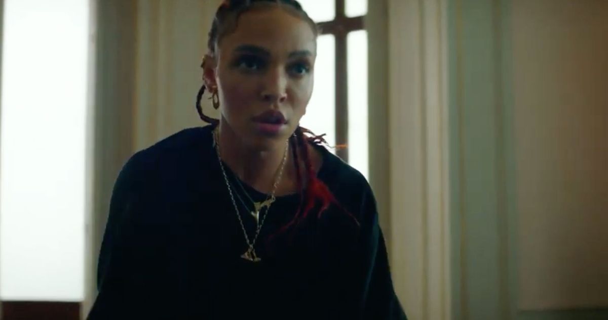 Video with Headie One by FKA Twigs ‘Don’t Judge Me’