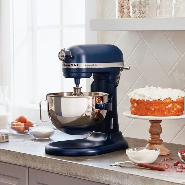 sikkerhed stribe fortjener Deal of the Day: KitchenAid Pro 5 Plus Series Mixer | The Strategist