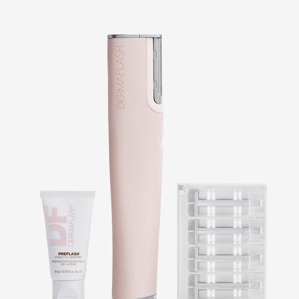 Dermaflash LUXE+ Advanced Sonic Dermaplaning & Peach Fuzz Removal Set