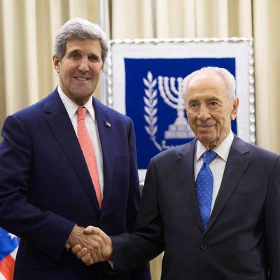 JERUSALEM, ISRAEL - NOVEMBER 6: U.S. Secretary of State John Kerry (L) meets with Israeli President Shimon Peres at the Israeli leader's residence November 6, 2013 in Jerusalem, Israel. Kerry also met yesterday with Israeli Prime Minister Benjamin Netanyahu and Palestinian President Mahmoud Abbas in an effort to boost Israeli-Palestinian peace talks. (Photo by Yonatan Sindel-Pool/Getty Images)