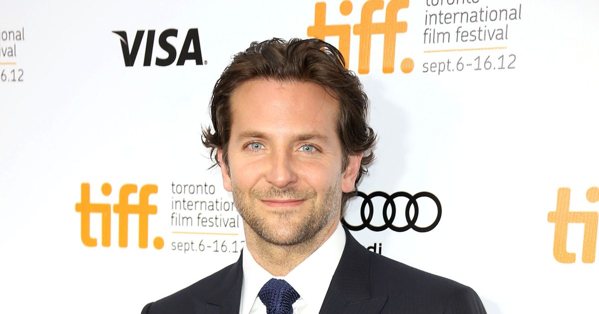 布拉德利·庫珀（Bradley Cooper）加入艾瑪·斯通（Emma Stone）參加卡梅隆·克勞