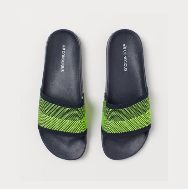 for Men Mens Shoes Sandals slides and flip flops Sandals and flip-flops Bottega Veneta Signature Pattern Rubber Slides in Dark Green Black 