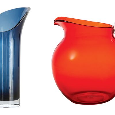 Glassware pitchers.