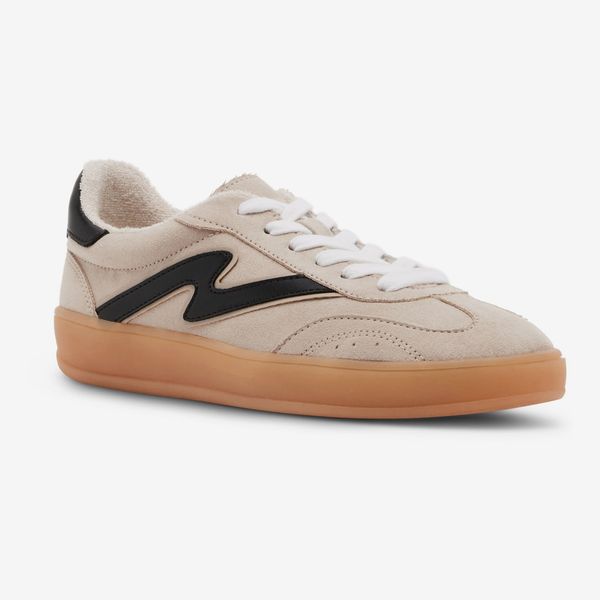 Madden Girl Women's Giia Gum Sole Lace-Up Sneakers