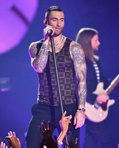 Adam Levine debuts new blue hair — see the pic! | Celebrity tattoos, Men  fashion casual outfits, Adam levine style