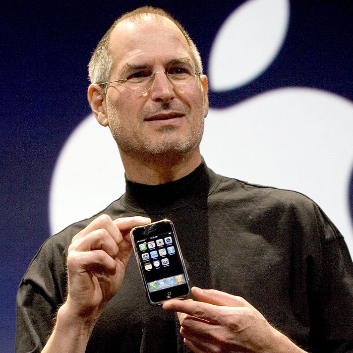 How Steve Jobs Faked His Way Through Unveiling The Iphone 