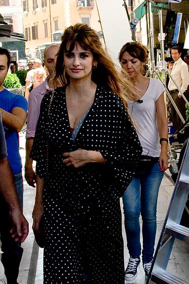 Fake Jerry Seinfeld traveled all the way to Rome just to leer at Penélope Cruz from afar.