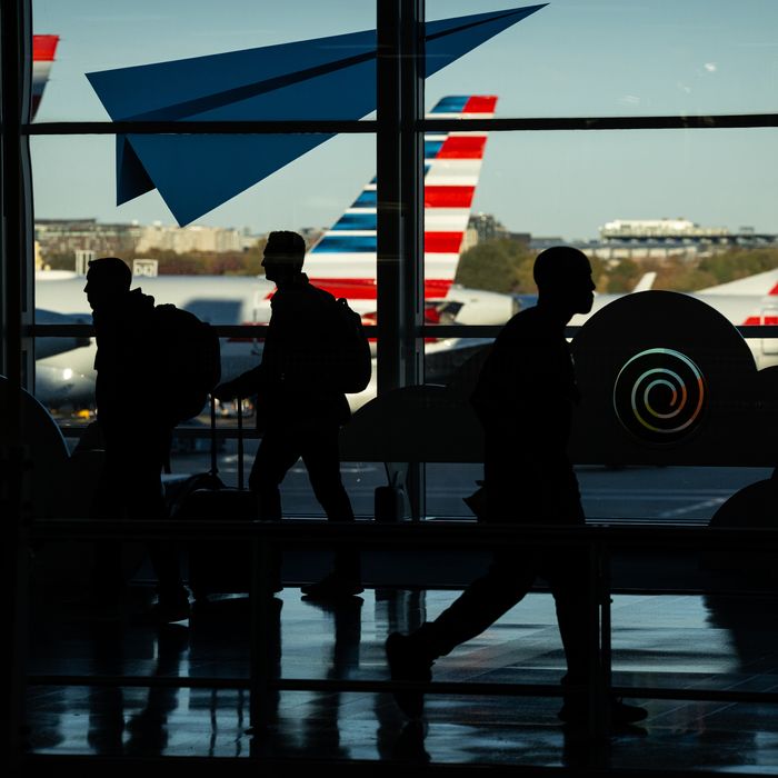 US To Cut 10% Of Flights On Shutdown, Spare Routes Abroad
