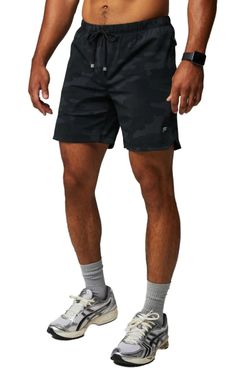 Fabletics Men’s The 7-Inch One Short