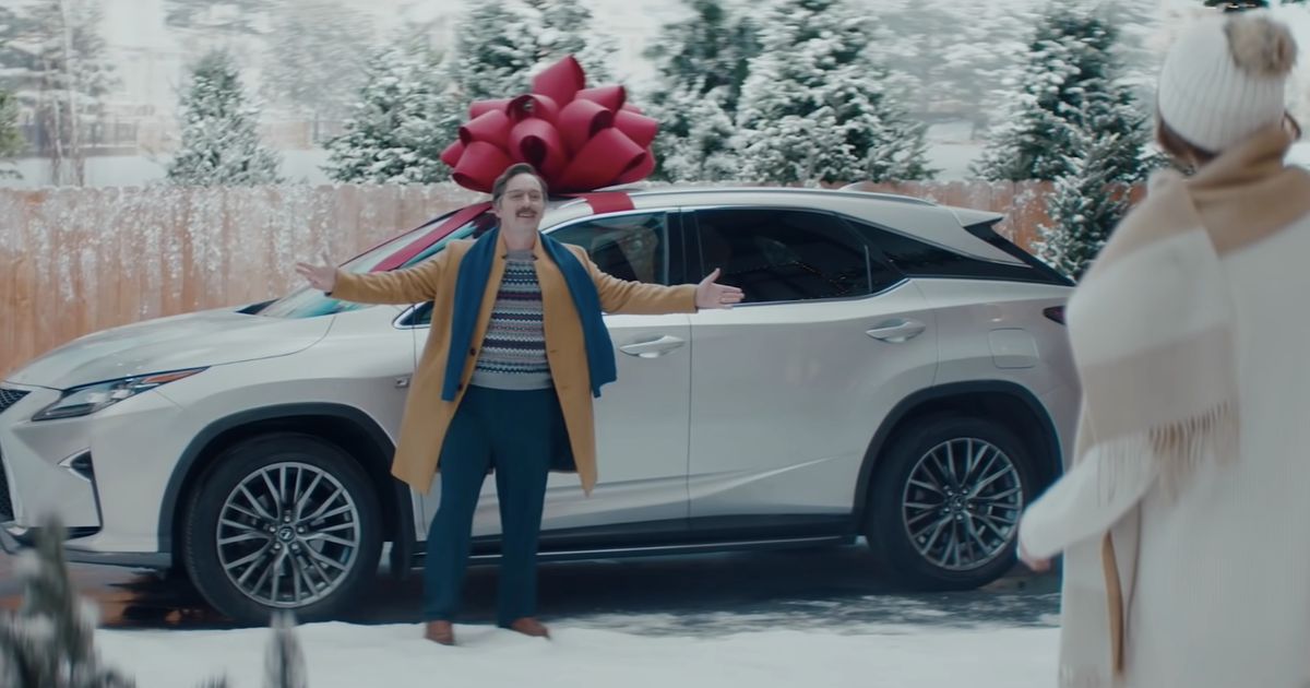 SNL Spoofs Lexus Surprise Christmas Car Commercials