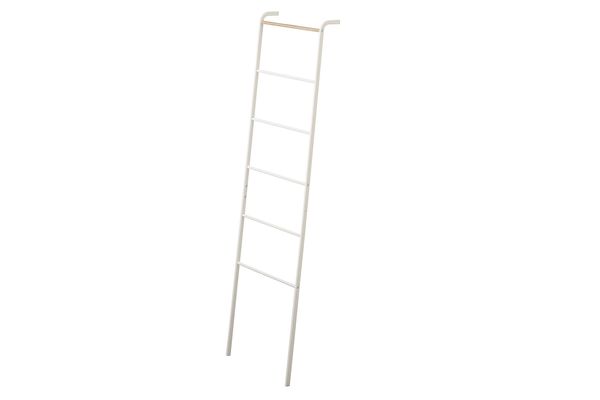 Yamazaki Home Tower Leaning Ladder Rack