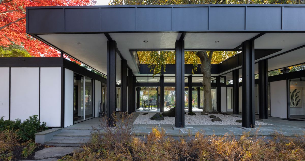 Tour a Modernist Scull House in the Hamptons