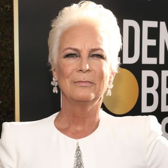 Jamie Lee Curtis Calls Out Golden Globes Red Carpet Spon Con