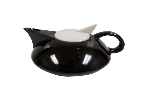 Post Modern Black & White Tea Pot