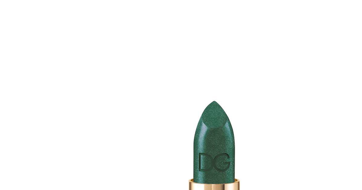 How Do You Wear Green Lipstick?