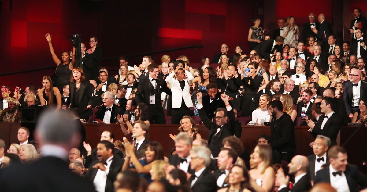 A Breakdown of the Best Reaction Shot from the Oscars Mix-up