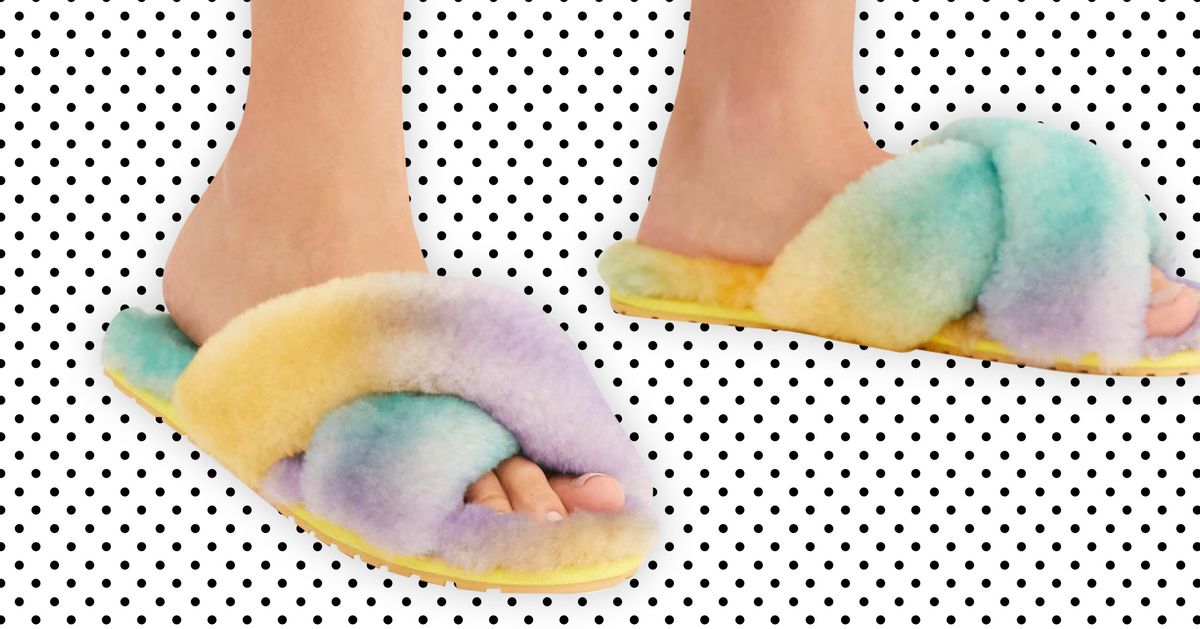 Emu tie best sale dye slippers