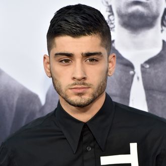 Zayn Definitely Misses the One Direction Dudes, But He Does Not Miss ...