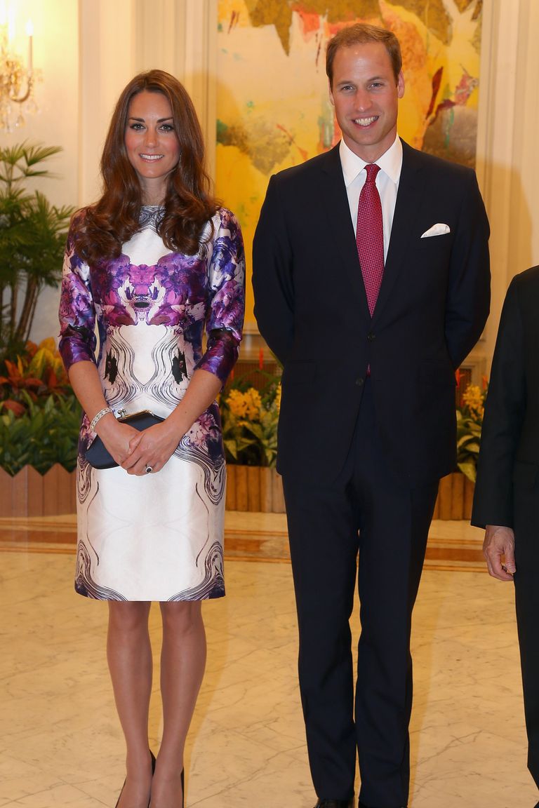 SINGAPORE - SEPTEMBER 11:  Catherine, Duchess of Cambridge and Prince William, Duke of Cambridge pose at The Istana on day 1 of their Diamond Jubilee tour on September 11, 2012 in Singapore. Prince William, Duke of Cambridge and Catherine, Duchess of Cambridge are on a Diamond Jubilee Tour of the Far East taking in Singapore, Malaysia, the Solomon Islands and the tiny Pacific Island of Tuvalu.  (Photo by Chris Jackson - Pool/Getty Images)