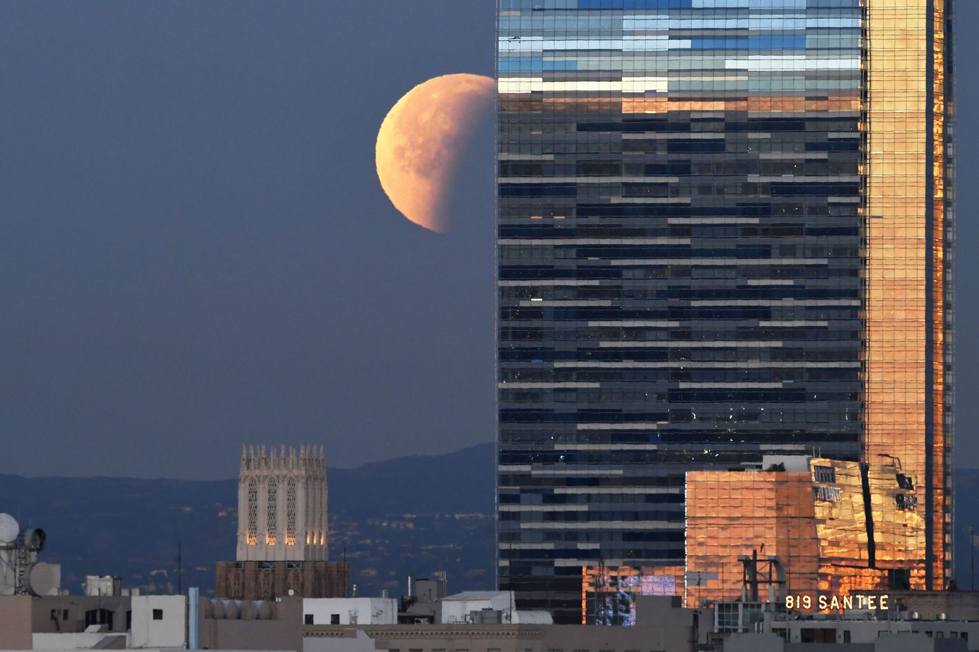 The Super Blue Blood Moon Was Highly Photogenic