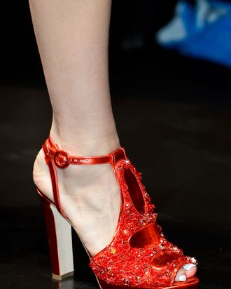 Moschino red outlet heels