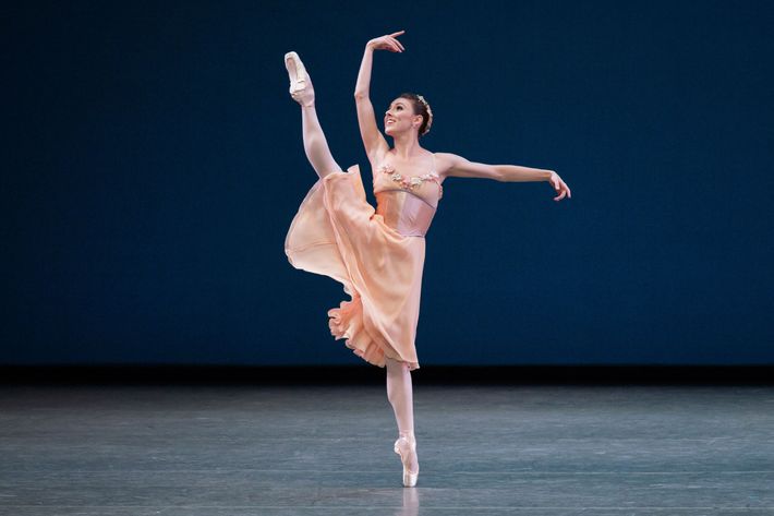 7 Insanely Effective Ballet Moves for Girls Who Are Struggling to Get  Thinner Thighs