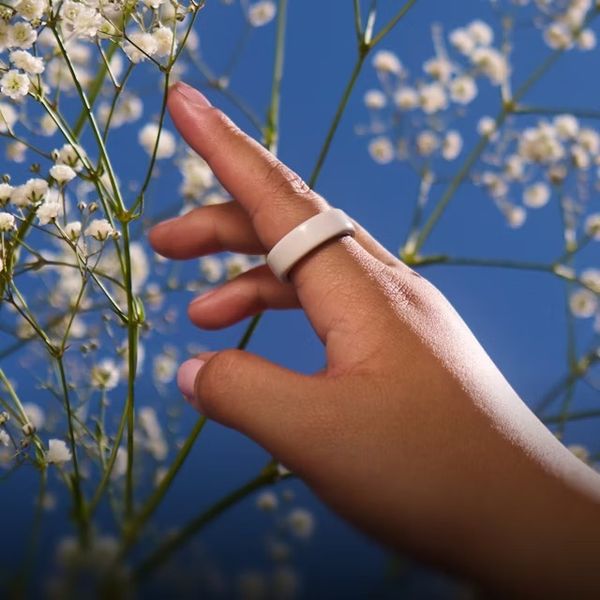 Oura Ring 4 Ceramic