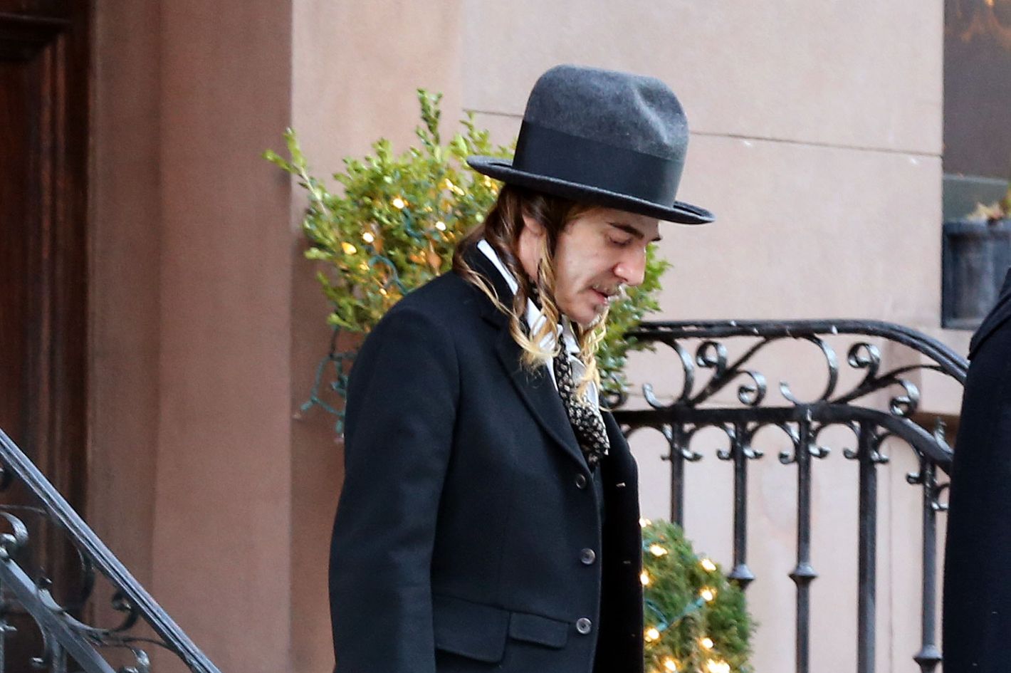 Galliano S Outfit Accused Of Mocking Orthodox Jews