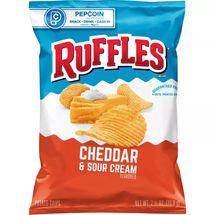 Patatas fritas Ruffles con queso cheddar y crema agria - 2.5 oz