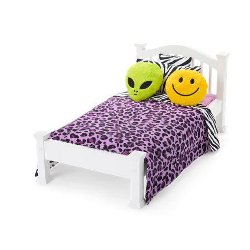 Nicki’s Bed & Animal-Print Bedding Set for 18-inch Dolls